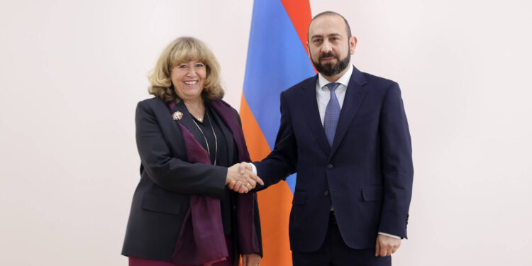 «Հայաստանի համար մեծ պատասխանատվություն է հյուրընկալելու COP17 համաժողովը». Միրզոյանը՝ ՄԱԿ-ի Կենսաբանական բազմազանության մասին կոնվենցիայի գործադիր քարտուղարին