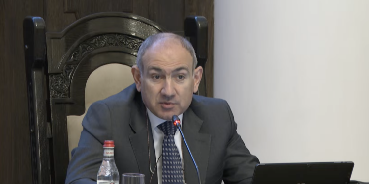 «Ես չեմ կարող ամեն օր զանգել ու ասել՝ երեկ, որ հանձնարարեցի, արվո՞ւմ է, թե՞ չի արվում». Փաշինյանի նկատողությունը՝ կառավարության անդամներին