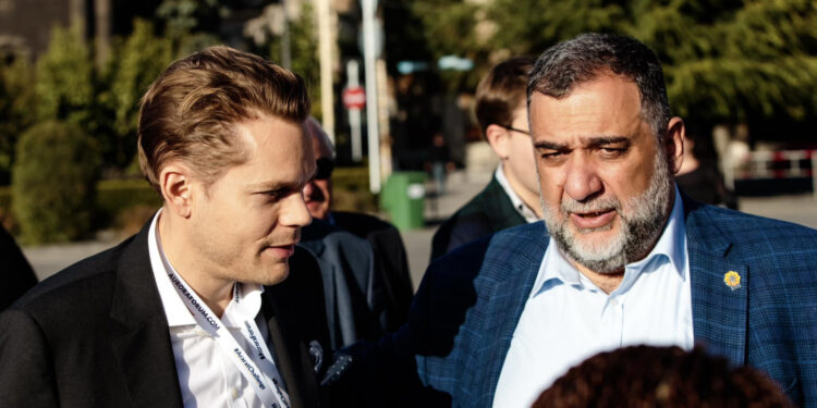 «Ռուբե՛ն, իմ սիրելի՛ ընկեր, դու մեզ պետք ես ուժեղ և մեր կողքին կանգնած․ խնդրում եմ, դադարեցրու հացադուլը, եկ միասին շարունակենք հանուն արդարության այս պայքարը»․ Նիկոլա Ազնավուր