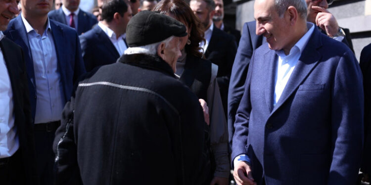 Փաշինյանի ընտրական նրբերանգները. «բորդյուր լիզելուց» մինչև «պադվալի առնետ». «Փաստ»