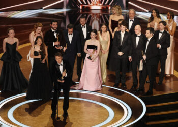 «Լավագույն ֆիլմ». Կարեն Կարագուլյանի և Վաչե Թովմասյանի մասնակցությամբ «Անորա» ֆիլմը «Օսկար» մրցանակի է արժանացել 5 անվանակարգում