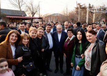 Ոստիկանությունը լցվել է գյուղ․ ինչ է կատարվել Փարաքարում․ «Հրապարակ»