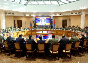 Պապիկյանի գլխավորությամբ տեղի է ունեցել պաշտպանության նախարարին կից կոլեգիայի նիստ