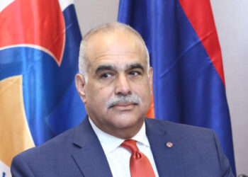 «Սա դեռ սկիզբն է. եթե թույլ տանք ներկա ընթացքը, դառնալու ենք Վայմար, ավելի ճիշտ՝ մյունխենյան Չամբերլին, ով Հիտլերի աչքերի մեջ նայեց ու տեսավ «խաղաղություն»»․ Րաֆֆի Հովհաննիսյան