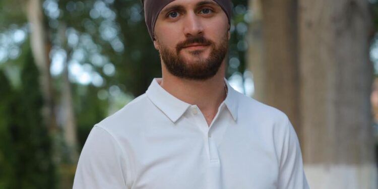 «Բոլորիդ խնդրում եմ միանալ Տիգրանին՝ ցույց տալու համար, որ ոստիկանները սխալվել են՝ կարծելով, թե ինքը միայնակ է». փաստաբան