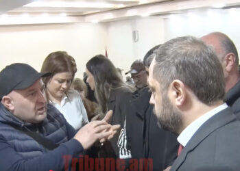 Վարչապետին ասեք՝ մենք մինուս ենք գնում. առևտրականը՝ Պապոյանին. տեսանյութ