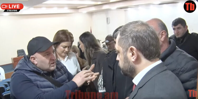 Վարչապետին ասեք՝ մենք մինուս ենք գնում. առևտրականը՝ Պապոյանին. տեսանյութ