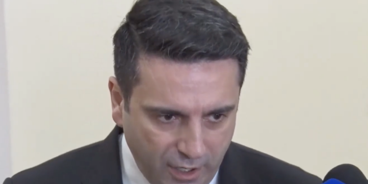 Եթե ես ինքնաթիռում լինեմ, խփե՛ք՝ անգամ վայրկյան չմտածելով, եթե ՀՀ-ին պետք է. Ալեն Սիմոնյան. տեսանյութ