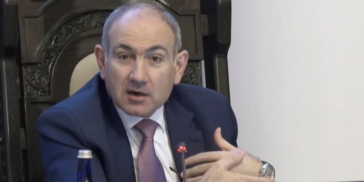 Վարչապետն ինչ ժամացույց ա կապել, ով որտեղից ա գողացել, քանի ադամանդ կա, բոլորին սա ա հետաքրքիր. տեսանյութ