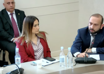 Իրավիճակը լարվեց. ընդդիմադիրները Միրզոյանի հետ վիճեցին. տեսանյութ