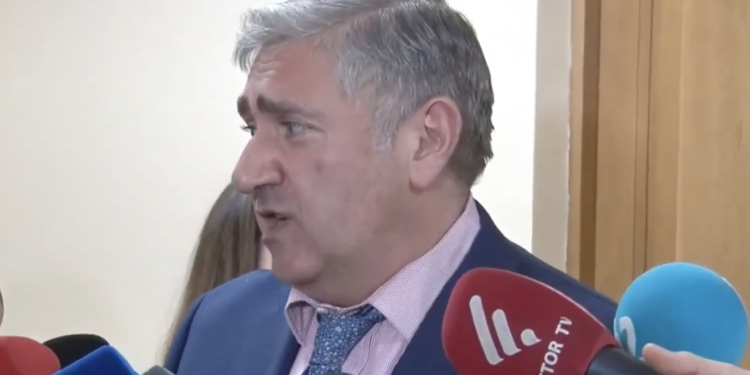 Դուխ ունենալը դուխով գլխարկ ունենա՞լն ա, կամ վրեն լիքը դուխի փչե՞լը. Արայիկ Հարությունյանին. տեսանյութ