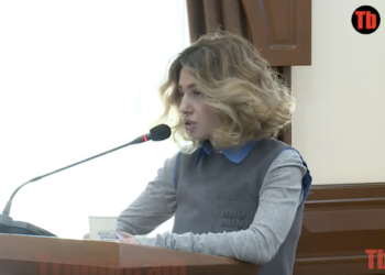 Ես արցունքով եմ լացել, մի հատ գնացեք տուն, հայելու մեջ նայեք. ՔՊ-ականը հուզվեց ամբիոնի մոտ. տեսանյութ