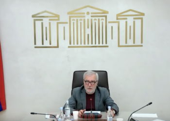 Դատախազի մեքենան նկարել ենք, երրորդ շարք կանգնած էր, զանգել եմ Խուդինյանին. Քոչարյան. տեսանյութ