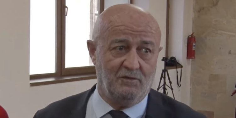 Նիկոլին հիմա կհամեմատեմ Վազգեն Սարգսյանի հետ. Աղազարյան. տեսանյութ