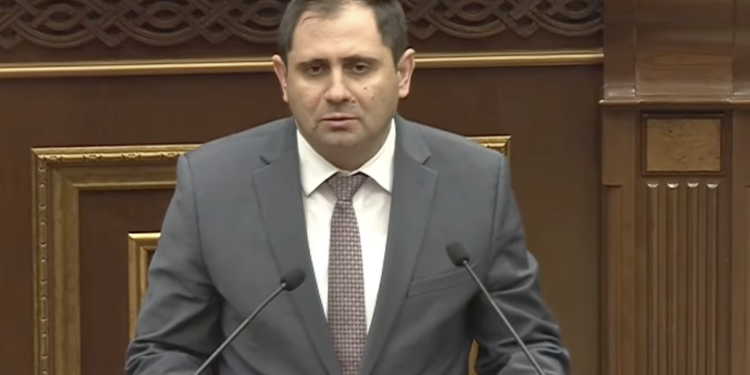 Կան կրակոցներ, սակայն դա ՀՀ ուղղությամբ չեն, ՊՆ-ն ուշիուշով հետևում է այդ ամենին․ Պապիկյան. տեսանյութ