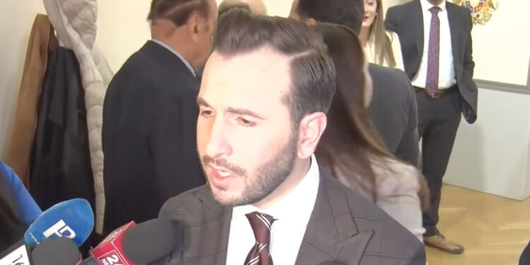 Գյումրիում ով ասես լափառոշ բերանը մինչև որտեղ բացում ա, ճնշման մասին որևէ խոսք չկա. Հայկ Կոնջորյան. տեսանյութ