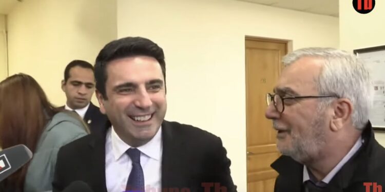 Պետք չէր լրագրողի հետ այդպես խոսել, հաջորդ անգամ չի լինի. էթիկայի հանձնաժողով հիմա չի լինի. տեսանյութ