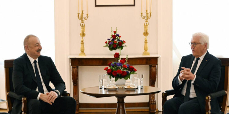 «Մենք միշտ ասել ենք, որ Ղարաբաղը ձեր տարածքն է. հուսով եմ՝ շուտով ականատես կլինենք խաղաղության պայմանագրի ստորագրմանը». Գերմանիայի նախագահը՝ Ալիևին