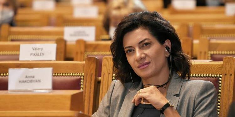 Աննա Հակոբյանն ազդում է պաշտոնյաների նյարդերի վրա․ «Հրապարակ»