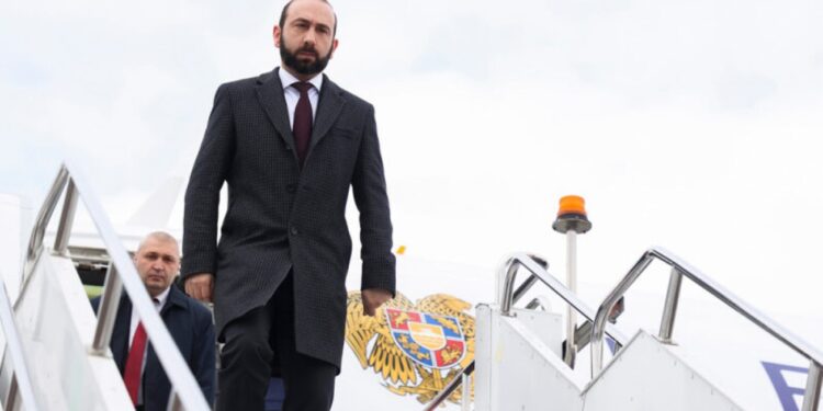 Լրատվադաշտում հայտնվել են «ՀՀ ԱԳ նախարարը գիշերը Դուբայում ոչ պաշտոնական շփումներ է ունեցել ադրբեջանական պատվիրակության հետ» ակնհայտ սուտ վերնագրով հրապարակումներ. ԱԳՆ խոսնակ