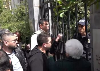 Լարված իրավիճակ ու բախումներ՝ Արցախի ներկայացուցչության մոտ․ ՈՒՂԻՂ