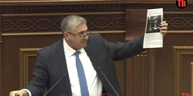 Գոռացեք Քըլըչի վրա, պարոն Ռուբինյան, ասեք` արա, 1 տարի ա խոստացել եք ճանապարհը բացել. Արթուր Խաչատրյան. տեսանյութ