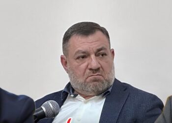 ԲԴԽ նախկին նախագահ Գագիկ Ջհանգիրյանն ու նախկին գլխավոր դատախազ Արթուր Դավթյանը կհրավիրվեն դատարան Ռուբեն Վարդազարյանի գործով․ «Ժողովուրդ»