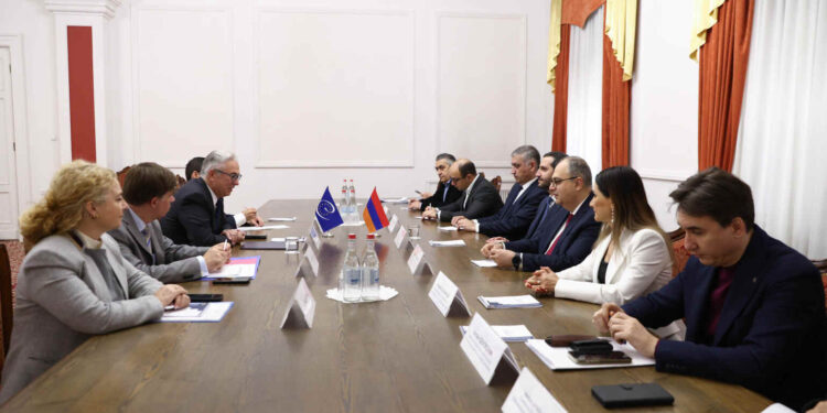 ԵԽԽՎ-ում ՀՀ ԱԺ պատվիրակության անդամները հանդիպել են ԵԽԽՎ նախագահի գլխավորած պատվիրակությանը