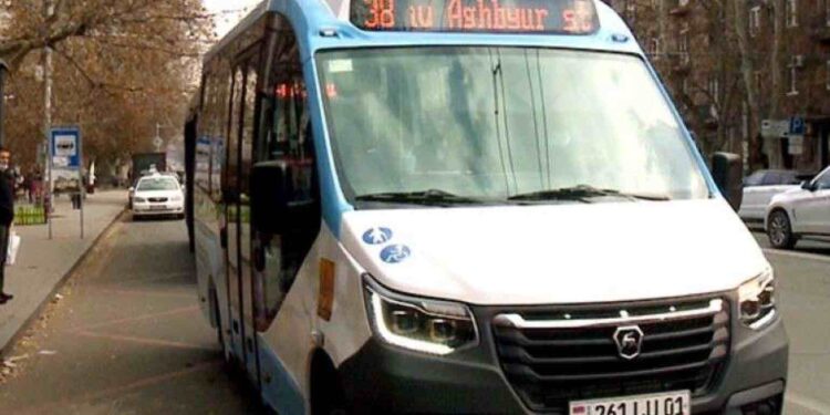 Դանակահարել են 38 երթուղու ավտոբուսի վարորդին