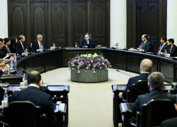 Հայոց պետականության փրկությունը ՀՀ-ում օր առաջ վերջնական իշխանափոխությունն է. «Փաստ»