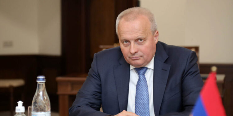 «Ուկրաինայի օրինակը հստակ ցույց է տալիս՝ ինչ կարող է տեղի ունենալ երկրի հետ, որը, հայտնվելով ՌԴ-Արևմուտք դիմակայության սահմանին, կդադարի հետևել ազգային շահերին». Կոպիրկին