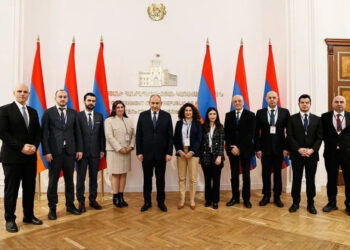 Նիկոլ Փաշինյանի շրջապատն էլ է դժգո՞հ նրա թե՛ ներքին, թե՛ արտաքին քաղաքականությունից. «Փաստ»