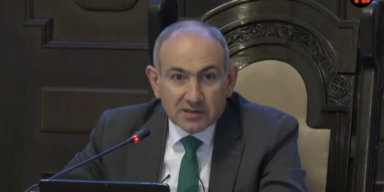 «Եթե կարելի է վարորդ լինել՝ չիմանալով մեքենա քշել, ինչո՞ւ չի կարելի լինել կառավարիչ՝ չիմանալով կառավարել». Նիկոլ Փաշինյան