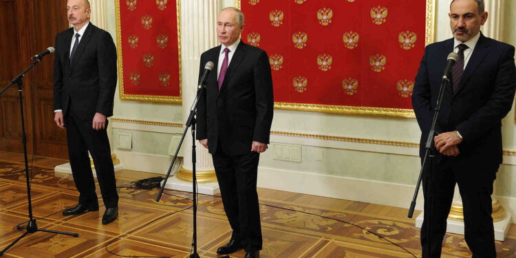 Շքերթից առաջ եռակողմ հանդիպում կլինի. «Ժողովուրդ»