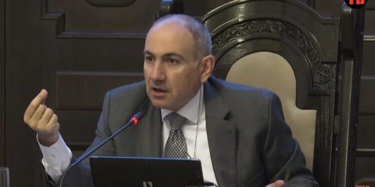 Պտի ծիծակ կոշիկ, սև շոր հագնես, բանակում ավել բռնելն ամոթ ա, մահացու մեղք. Նիկոլ Փաշինյան. տեսանյութ