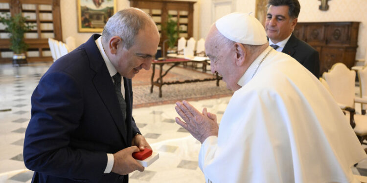 «Խորապես վշտացած եմ Ֆրանցիսկոս Պապի մահվան կապակցությամբ». Նիկոլ Փաշինյան