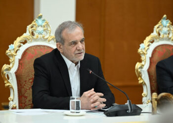 Փեզեշքիանը պետական այցով կմեկնի Ադրբեջան