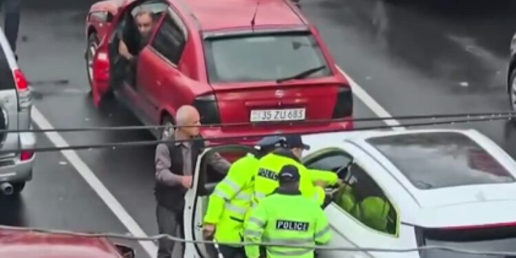 «Ոստիկանը «փողոցային ռազբորկայի» մասնակից կամ հարց լուծող չէ, որ անգամ քաղաքացու կողմից հայհոյանքի դեպքում արգելված վերաբերմունքով, այն էլ հրապարակայնորեն, նվաստացնի քաղաքացուն». Թաթոյան