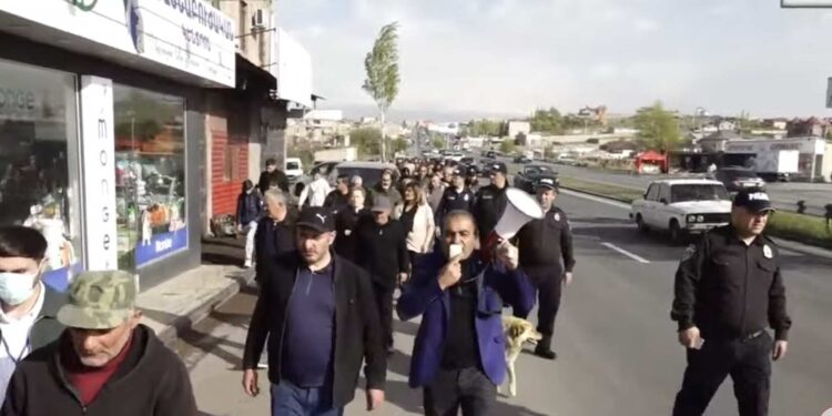 Քասախ և Պռոշյան համայնքների բնակիչները կրկին ճանապարհ են փակել