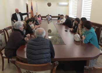 Հրատապ. Դաժան ծեծի հետքերով. ոստիկանները՝ Նոր Նորքի թաղապետարանում. ՈւՂԻՂ