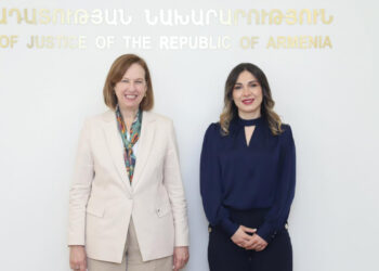 Գալյանն ու Քվինը քննարկել են երկկողմ օրակարգին վերաբերող հարցեր