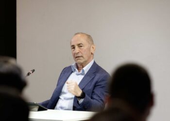 Մենք մեզ չխաբենք, ինչքան ընդդիմադիր կա, սաղին հավաքենք, ասենք՝ մենք միասի՞ն ենք. Քոչարյան. տեսանյութ