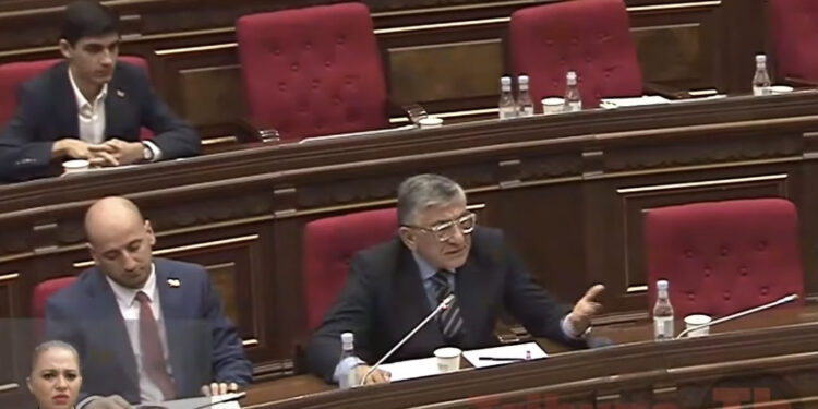 Սուքիասյանը բորբոքվեց. Էս քաղաքական հայտարարություններն ինչի՞ եք անում, անընդունելի է. տեսանյութ