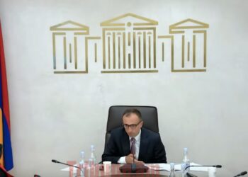 Տիկին Նանուշյան, խնդրում եմ, հստակ ասեք՝ այո կամ ոչ․ Թորոսյանը՝ փոխնախարարին. տեսանյութ