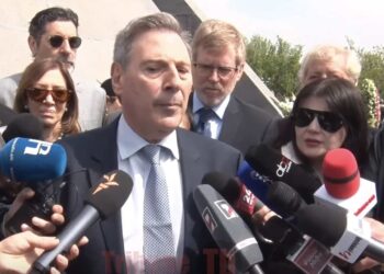 Ալիև՛, սև լուս բացվի վրեդ. քաղաքացու ակցիան՝ ճեպազրույցի ժամանակ. տեսանյութ