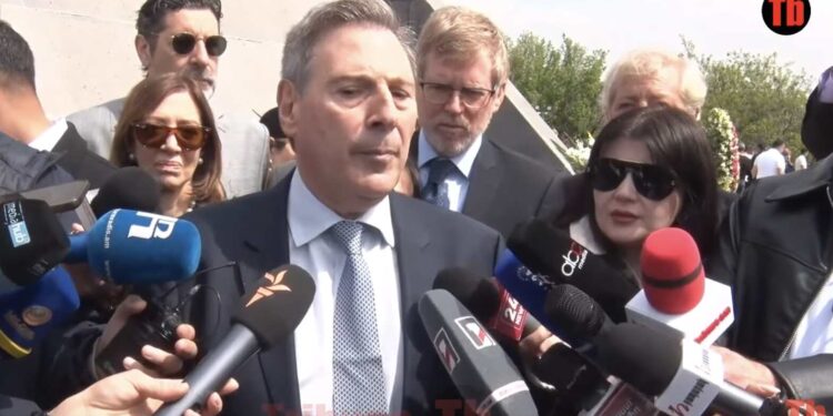 Ալիև՛, սև լուս բացվի վրեդ. քաղաքացու ակցիան՝ ճեպազրույցի ժամանակ. տեսանյութ