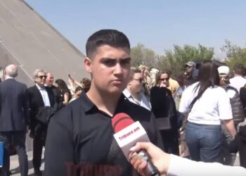 15-ամյա տղան ցնցեց Ծիծեռնակաբերդում, մաստեր կլաս ցույց տվեց, մարդիկ լսում ու արտասվում էին