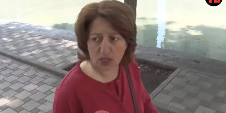 Ճղճիմնե՛ր, մենք հո աննորմալ չենք, ինչքա՞ն կարելի ա դիմում դրել, ԿԲ-ից մեկը նամուս, թասիբ չունեցավ. տեսանյութ