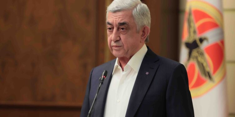 «Ձեր համբուրած էշին մեր դռանը մի կապեք». Սերժ Սարգսյանը՝ Փաշինյանին բերելու մեջ իրեն մեղադրողներին