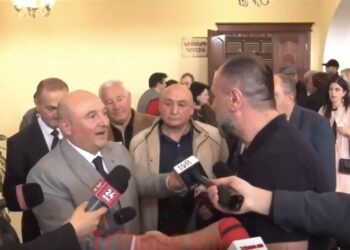«Վարդան ջան, ջիպդ տուր կռուգմ տամ» երգդ չեմ մոռացել. Ղուկասյանը՝ Ռուբեն Մխիթարյանին. տեսանյութ